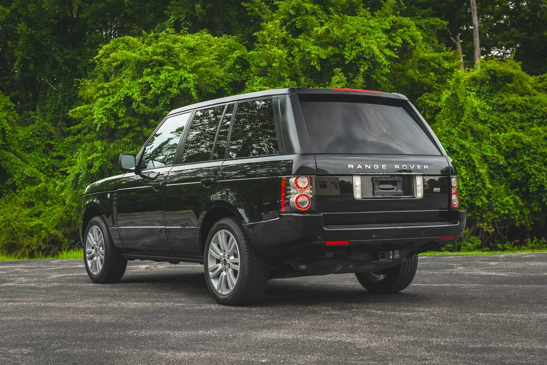 2012 Land Rover Range Rover L322 - Image 12 of 31