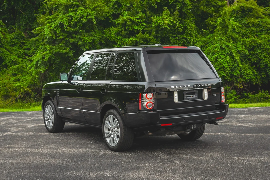 2012 Land Rover Range Rover L322 - Image 11 of 31