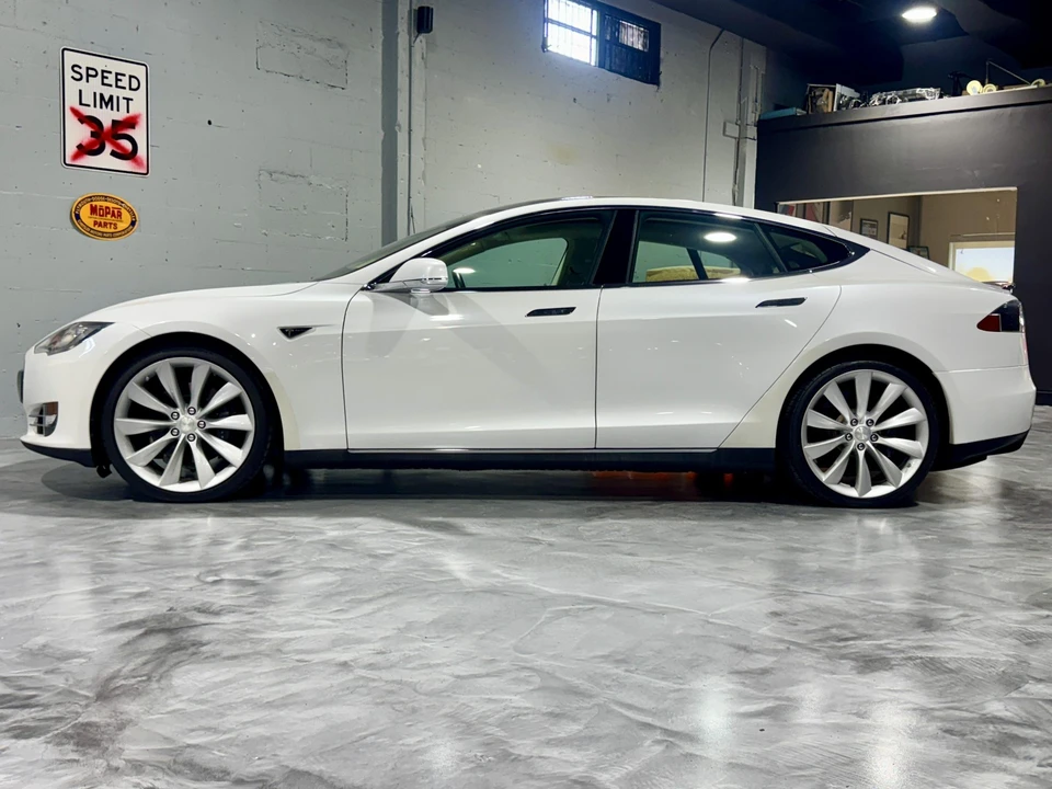 2012 Tesla Model S - Image 9 of 31