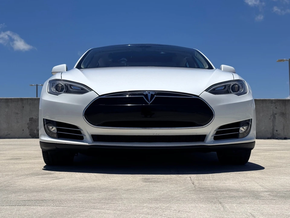 2012 Tesla Model S - Image 19 of 31