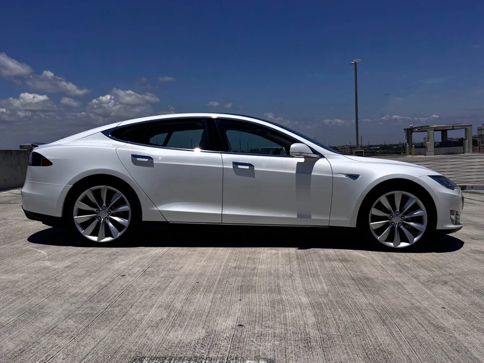 2012 Tesla Model S - Image 25 of 31