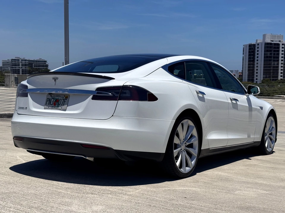 2012 Tesla Model S - Image 28 of 31