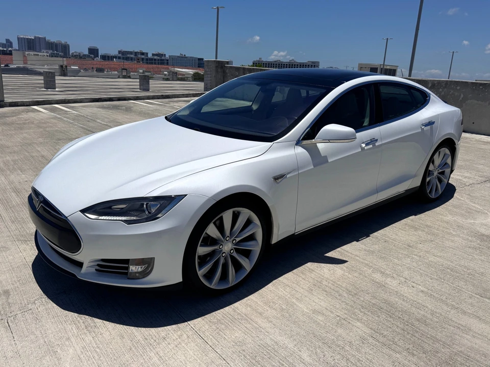 2012 Tesla Model S - Image 11 of 31