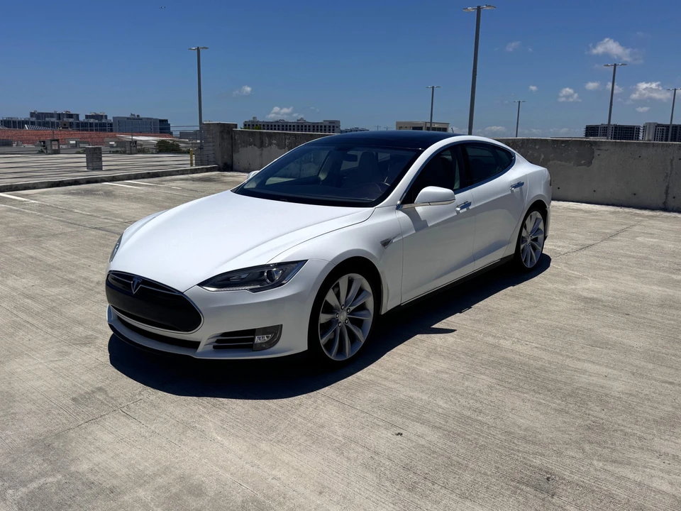 2012 Tesla Model S - Image 12 of 31