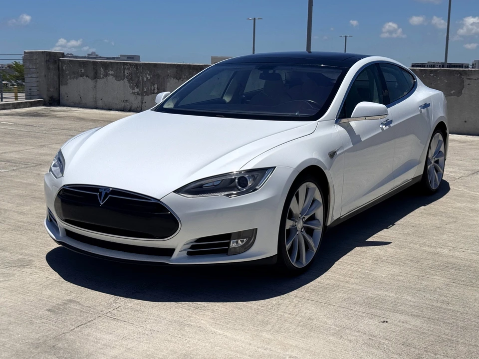 2012 Tesla Model S - Image 15 of 31