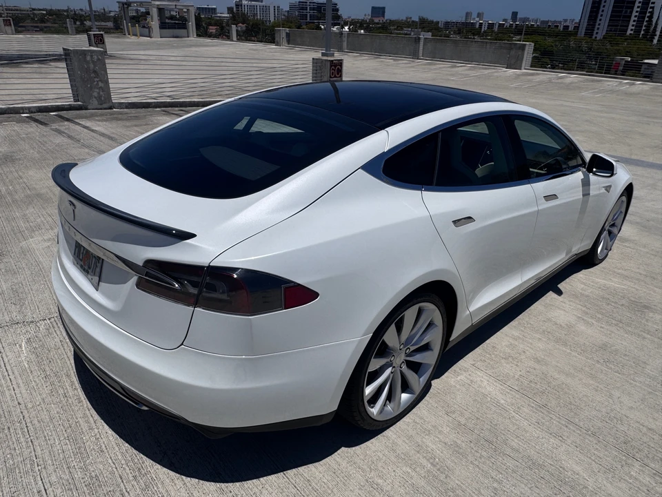 2012 Tesla Model S - Image 29 of 31