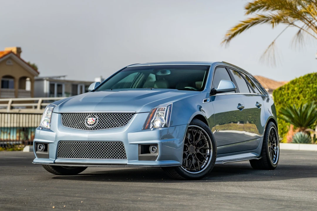 2013 Cadillac CTS-V 2nd Gen - Image 2 of 31