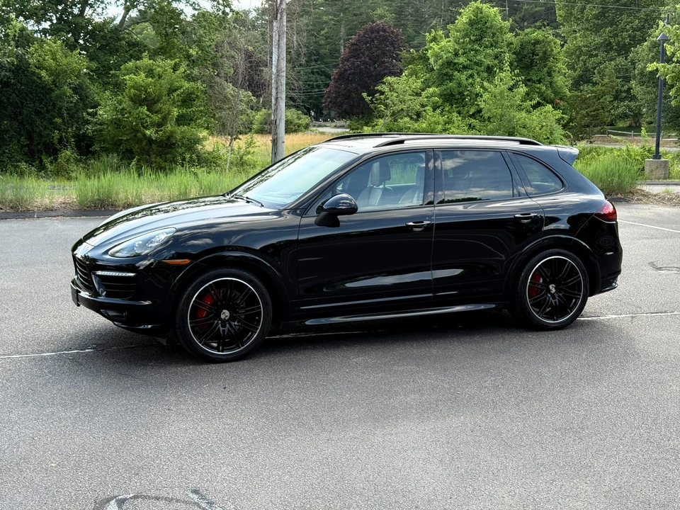 2013 Porsche 958 Cayenne GTS - Image 24 of 31
