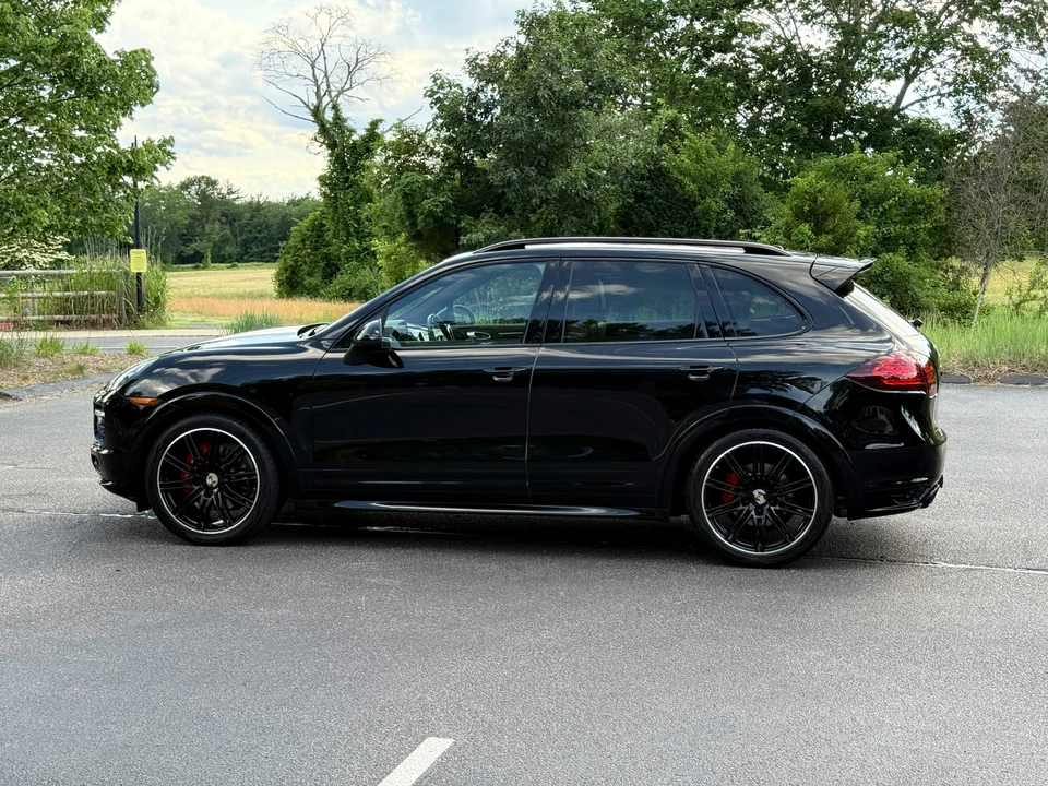 2013 Porsche 958 Cayenne GTS - Image 23 of 31