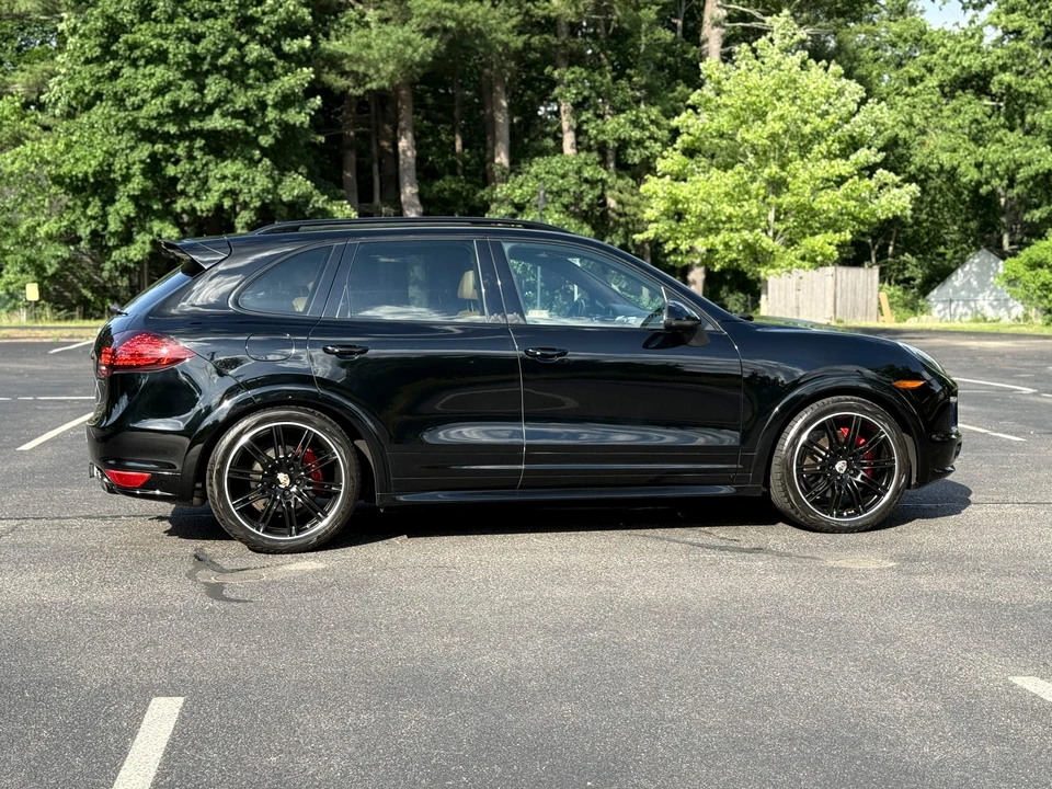 2013 Porsche 958 Cayenne GTS - Image 10 of 31