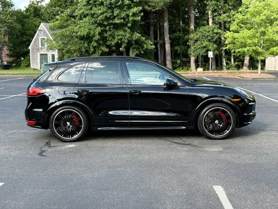 2013 Porsche 958 Cayenne GTS - Image 9 of 31