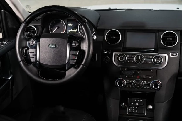 2016 Land Rover Discovery 4th Gen - Image 5 of 7