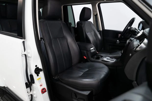 2016 Land Rover Discovery 4th Gen - Image 4 of 7