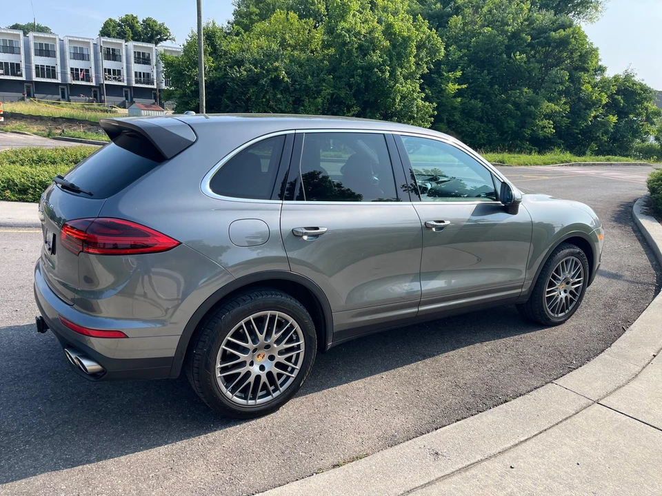 2016 Porsche 958 Cayenne S - Image 6 of 31