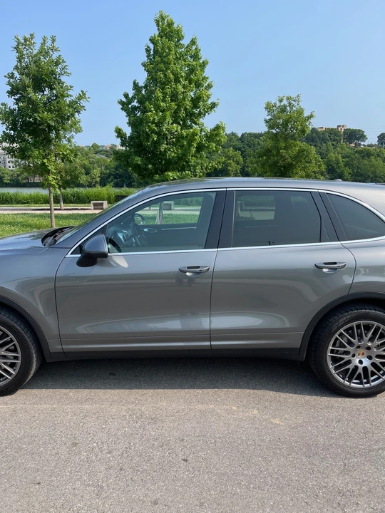 2016 Porsche 958 Cayenne S - Image 23 of 31