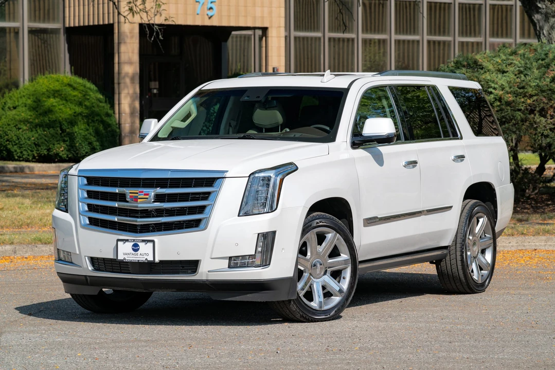 2017 Cadillac Escalade 4th Gen - Image 4 of 31