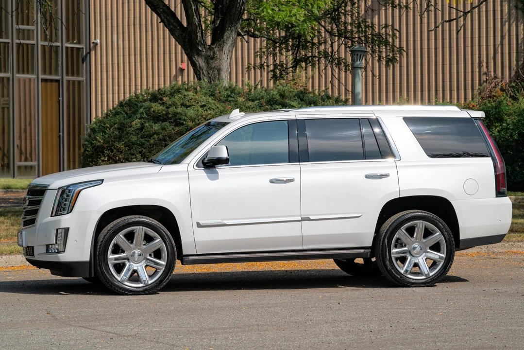2017 Cadillac Escalade 4th Gen - Image 5 of 31