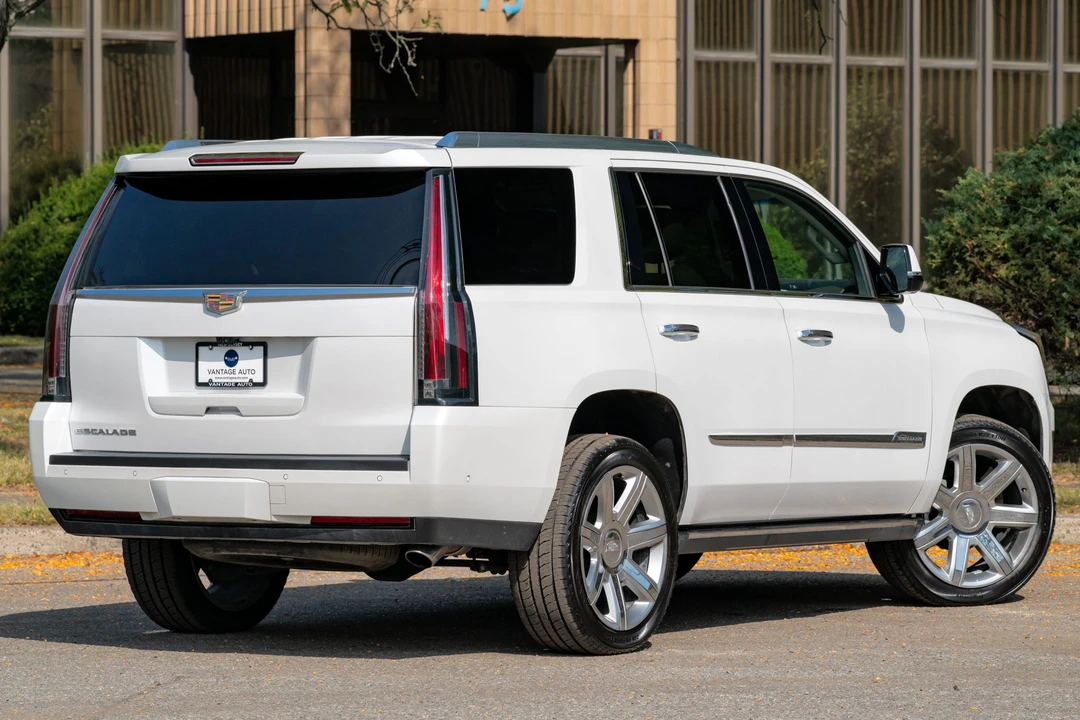 2017 Cadillac Escalade 4th Gen - Image 12 of 31