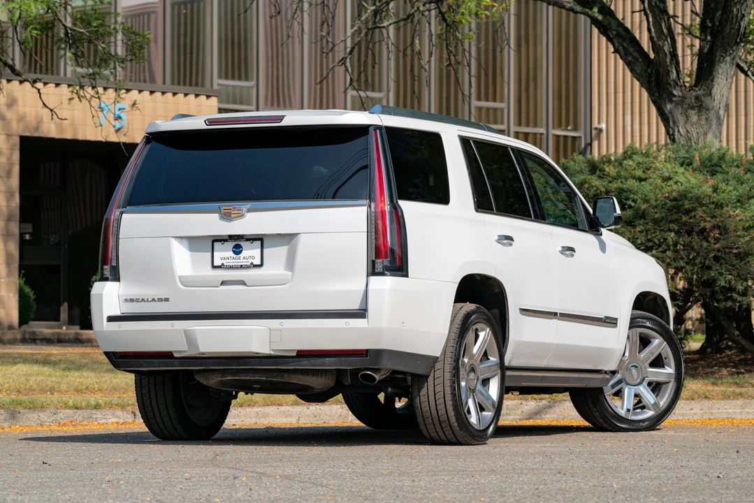 2017 Cadillac Escalade 4th Gen - Image 13 of 31