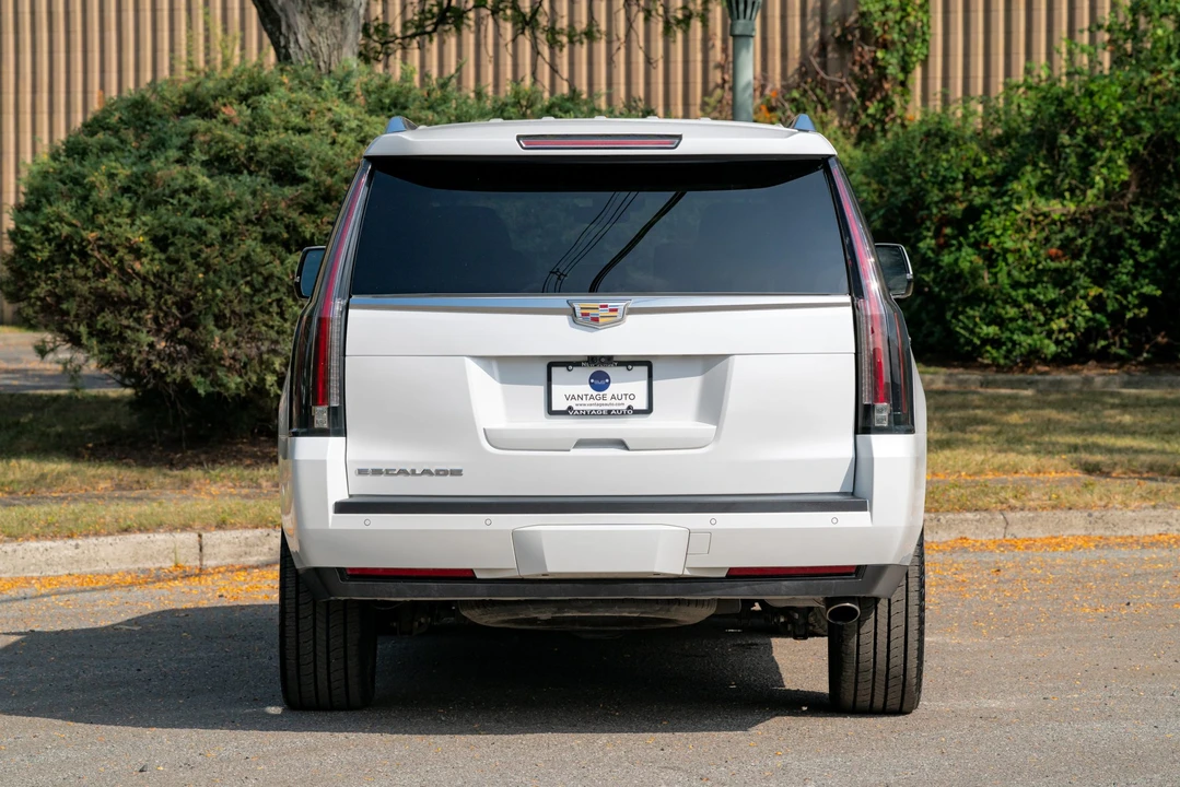 2017 Cadillac Escalade 4th Gen - Image 11 of 31