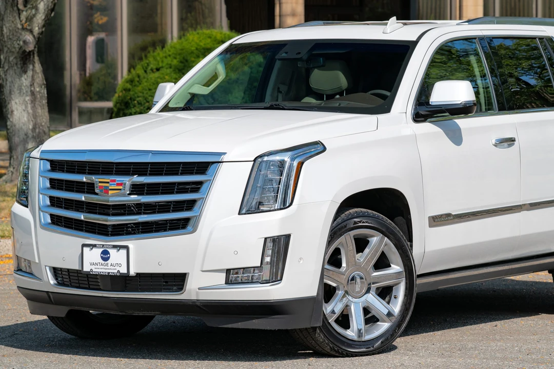 2017 Cadillac Escalade 4th Gen - Image 22 of 31
