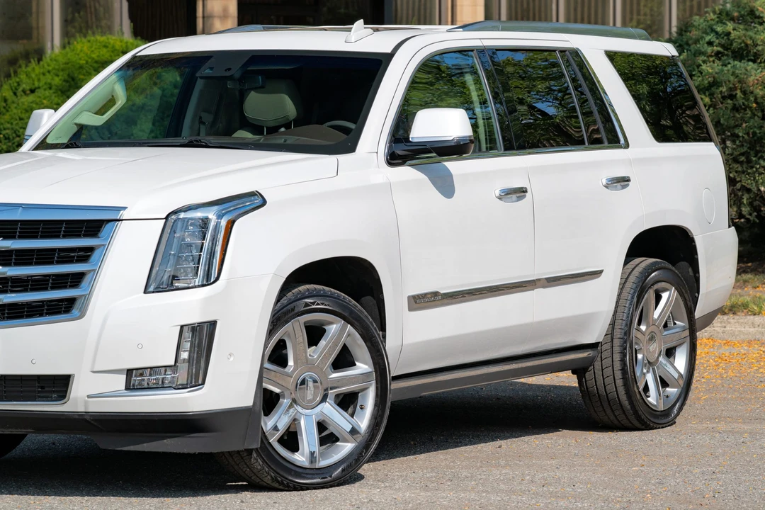 2017 Cadillac Escalade 4th Gen - Image 23 of 31