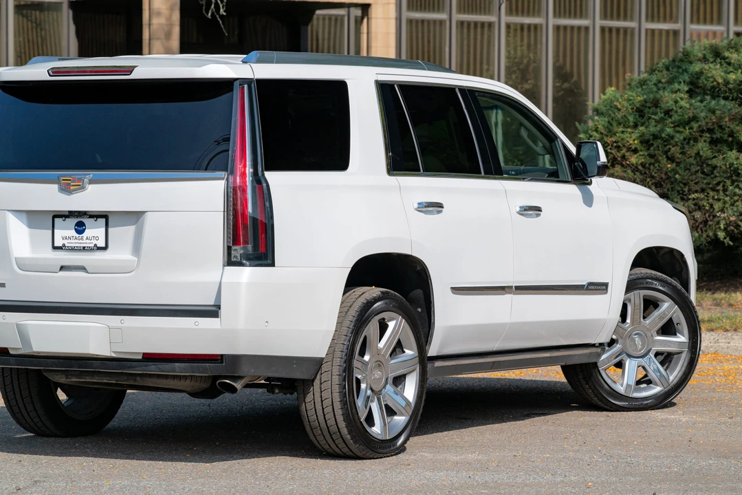 2017 Cadillac Escalade 4th Gen - Image 27 of 31