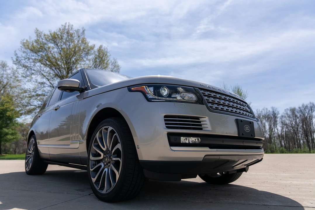 2017 Land Rover Range Rover L405 - Image 17 of 31