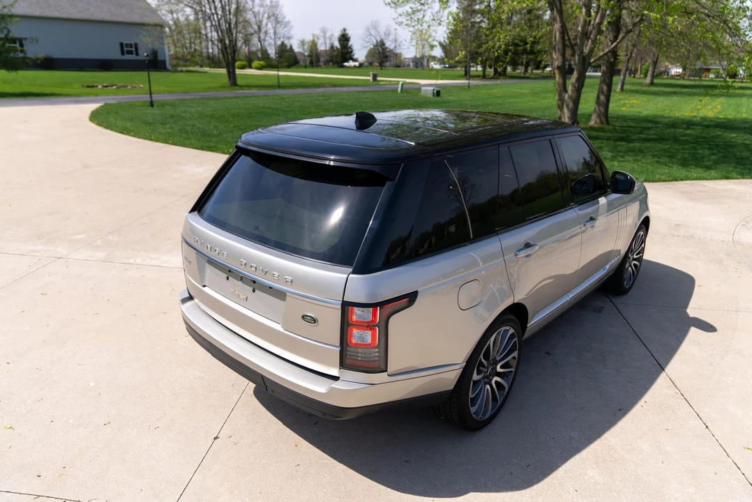 2017 Land Rover Range Rover L405 - Image 24 of 31