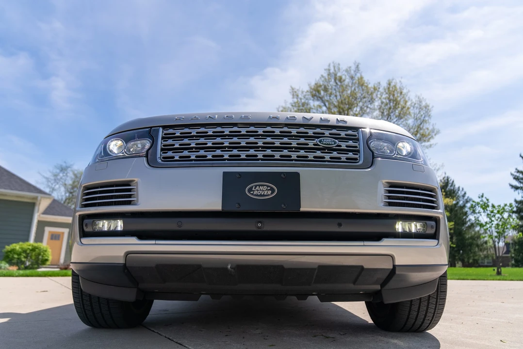 2017 Land Rover Range Rover L405 - Image 13 of 31