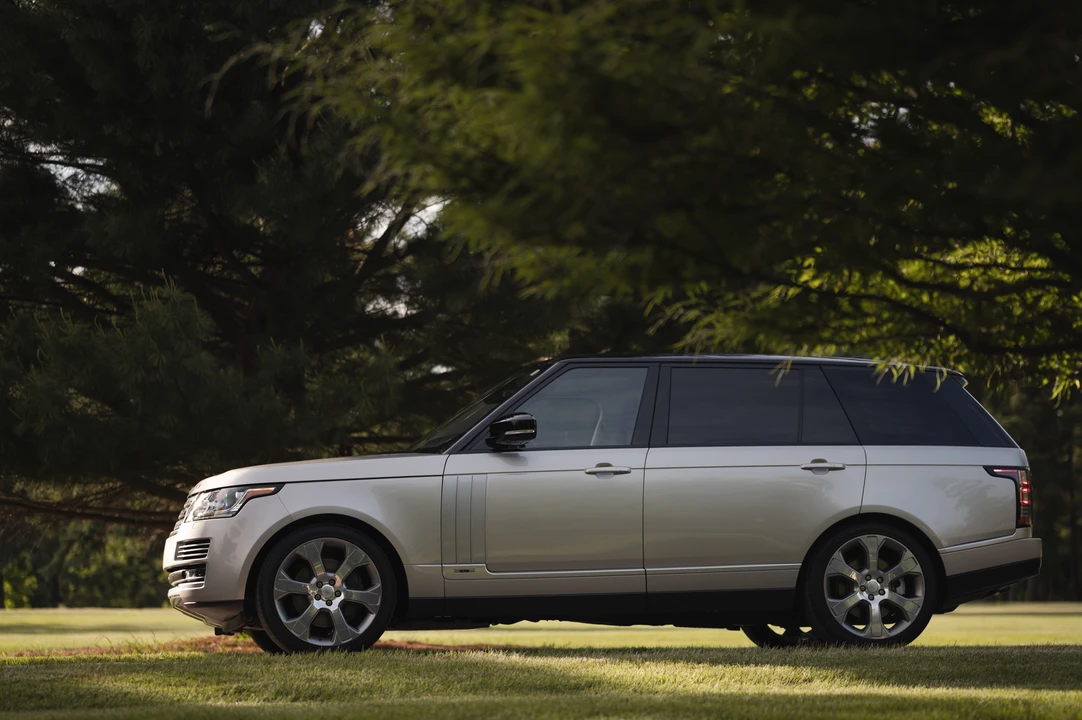 2017 Land Rover Range Rover L405 - Image 6 of 31