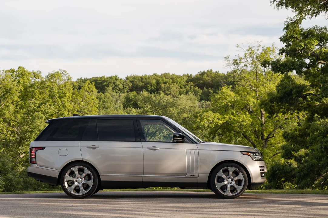 2017 Land Rover Range Rover L405 - Image 18 of 31