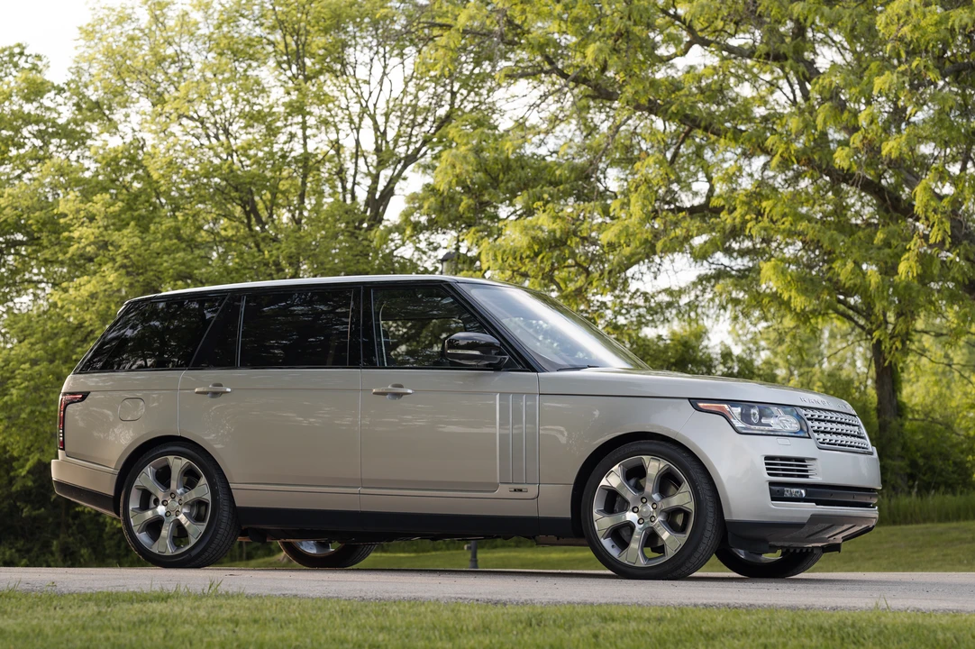 2017 Land Rover Range Rover L405 - Image 23 of 31