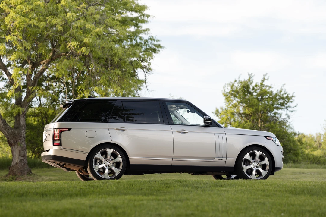 2017 Land Rover Range Rover L405 - Image 16 of 31
