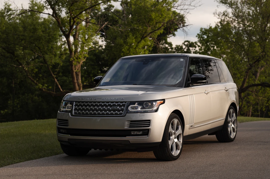 2017 Land Rover Range Rover L405 - Image 3 of 31