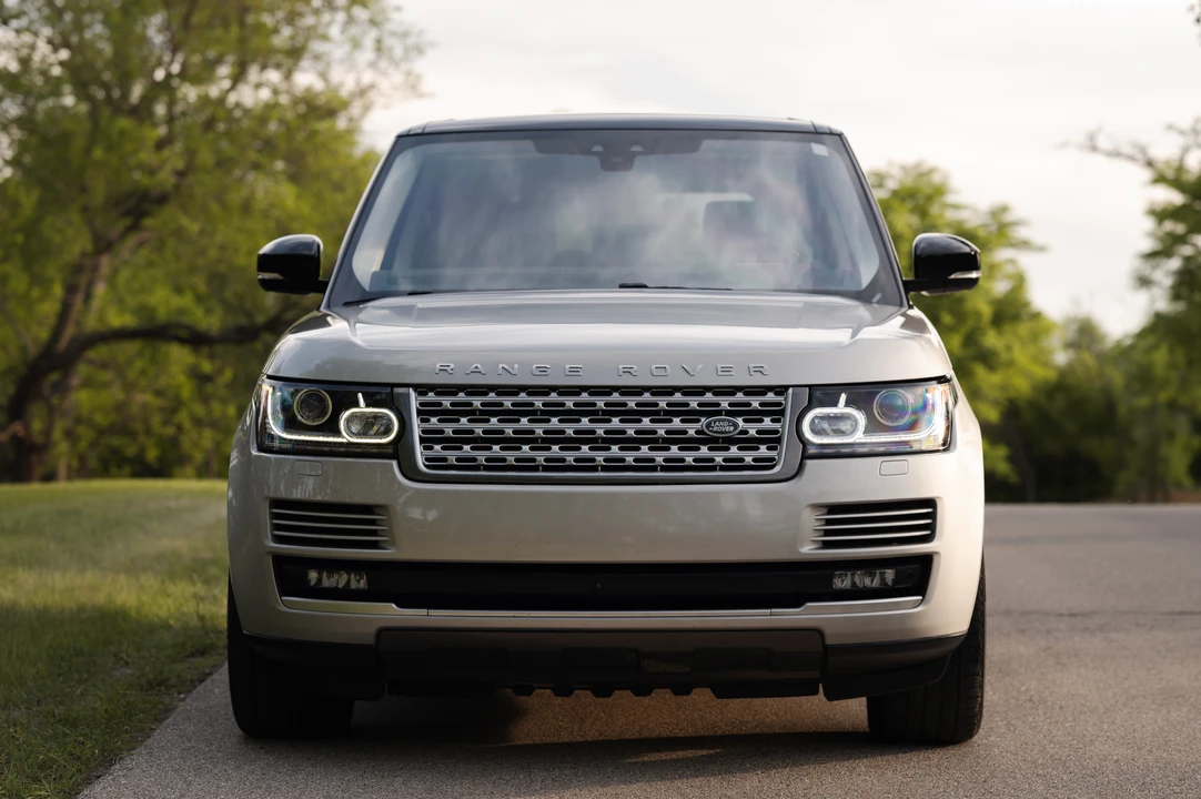 2017 Land Rover Range Rover L405 - Image 25 of 31