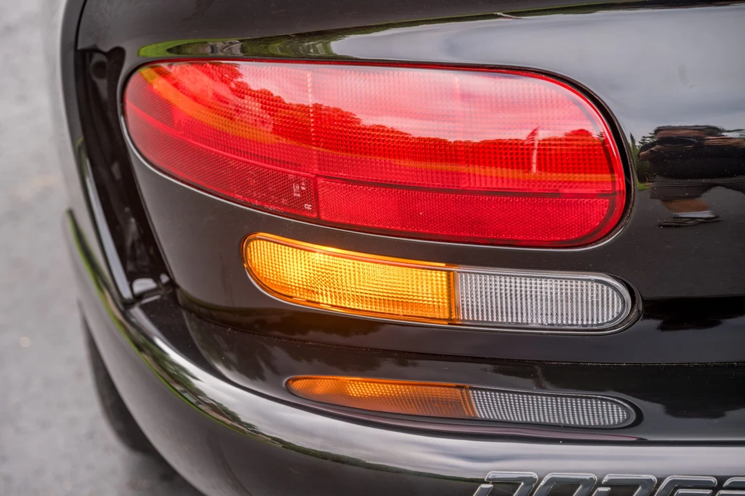 2000 Dodge Viper GTS 2nd Gen - Image 19 of 31