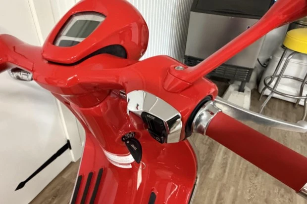 2018 Vespa Sei & PX & ET & LX & GT - Image 4 of 7