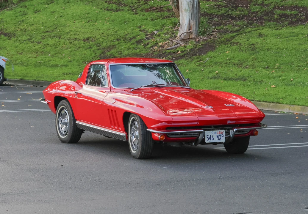 1966 Chevrolet Corvette C2 - Image 3 of 31