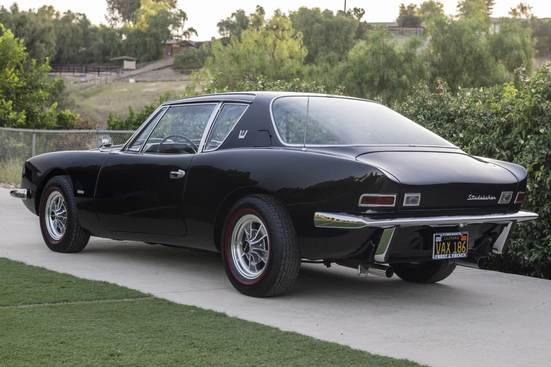 1963 Studebaker Avanti - Image 7 of 31