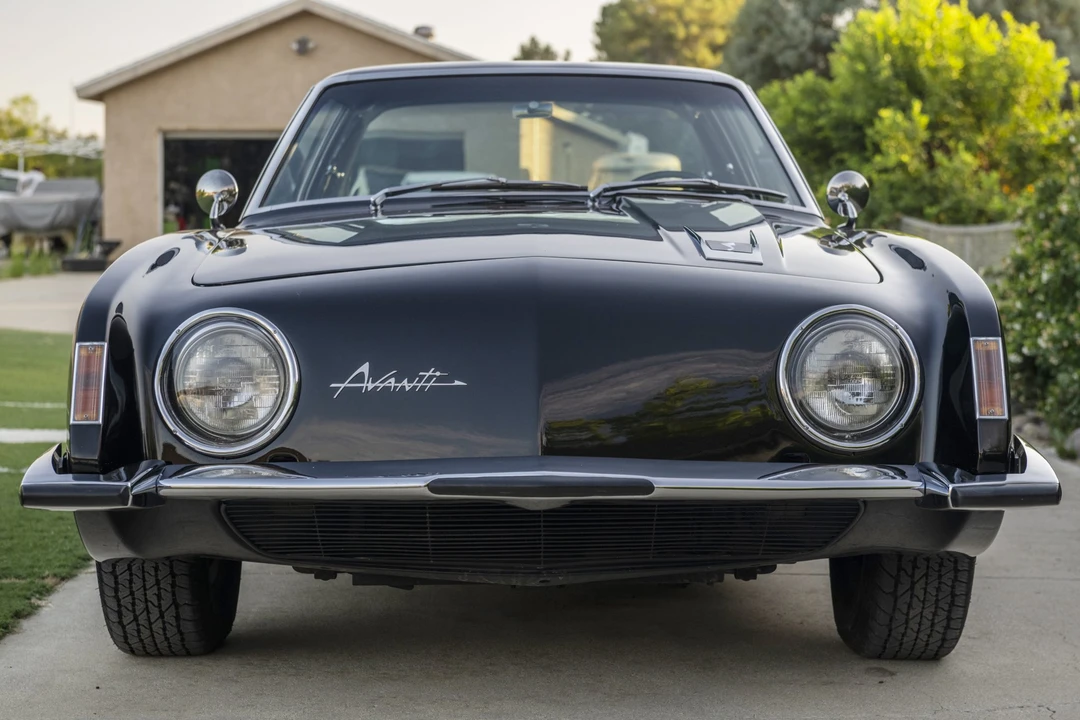 1963 Studebaker Avanti - Image 3 of 31