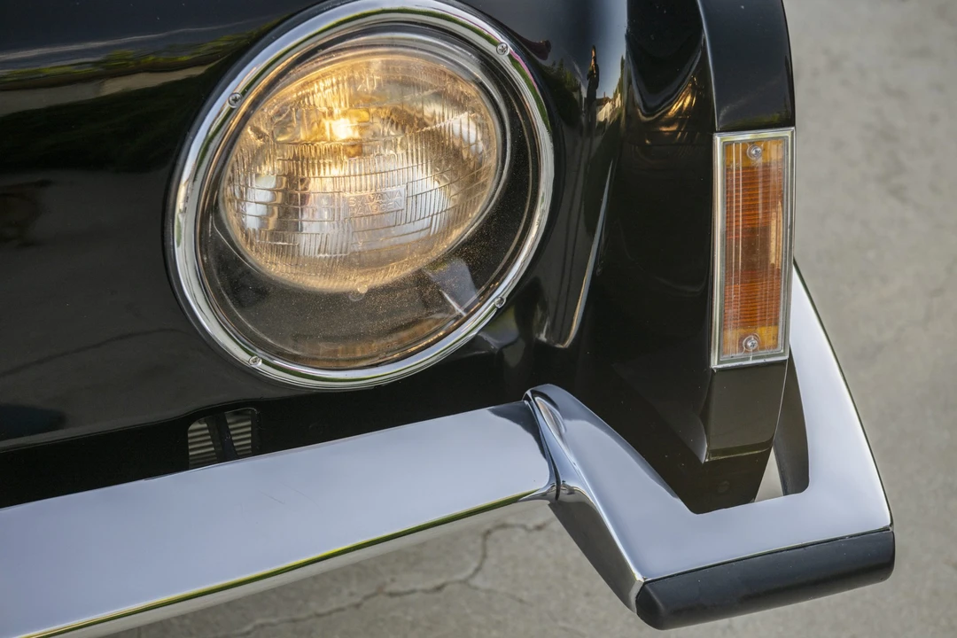 1963 Studebaker Avanti - Image 12 of 31