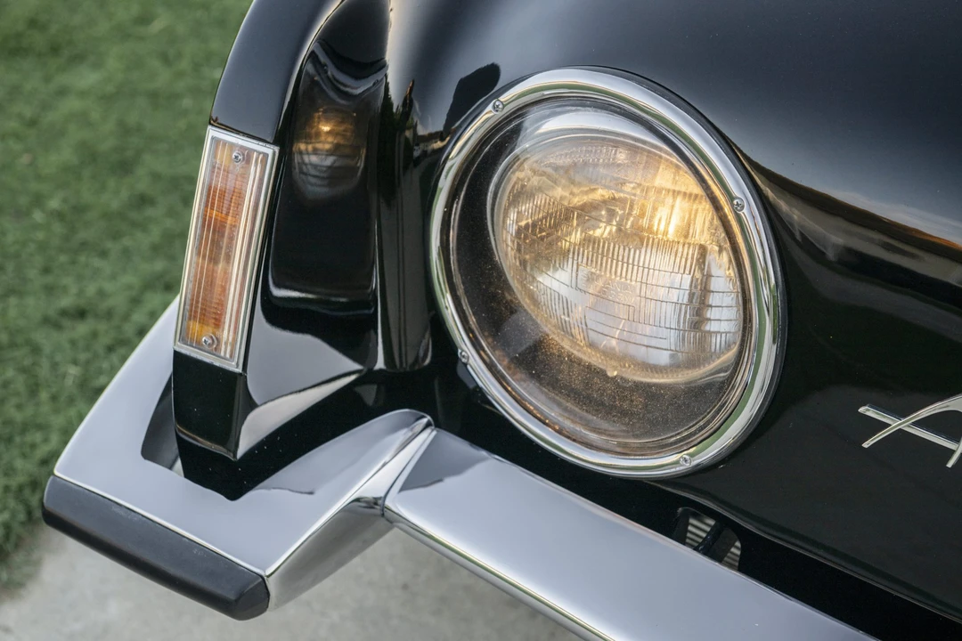 1963 Studebaker Avanti - Image 11 of 31