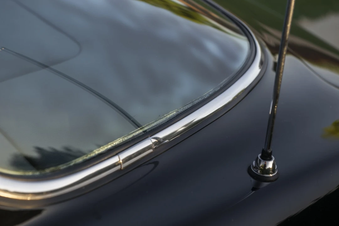 1963 Studebaker Avanti - Image 29 of 31