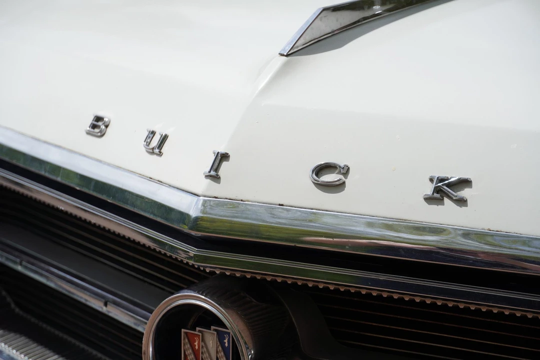 1964 Buick Wildcat - Image 15 of 31
