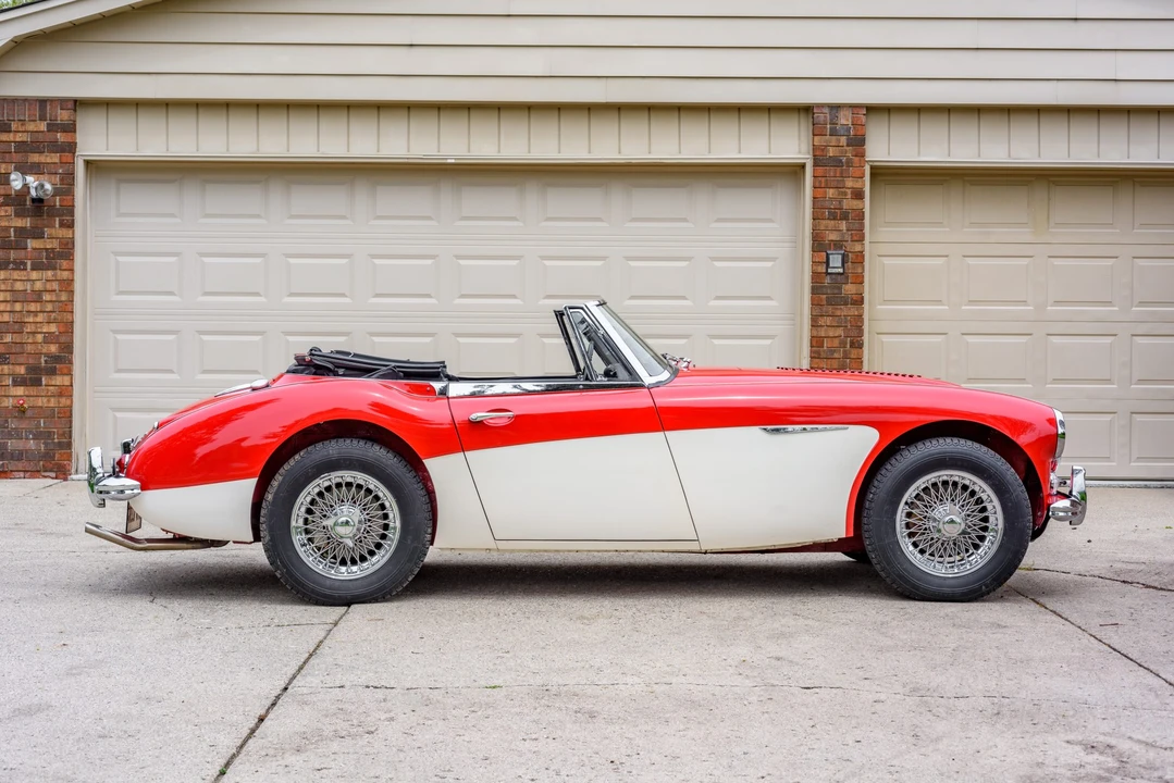 1965 Austin-Healey 3000 Mark III - Image 10 of 31