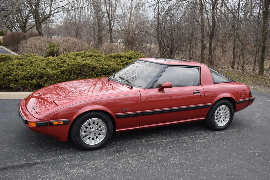 1985 Mazda RX-7 SA & FB - Image 2 of 31