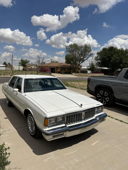 1986 Pontiac Parisienne - Image 13 of 31