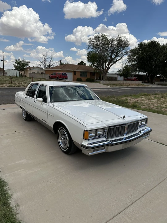 1986 Pontiac Parisienne - Image 12 of 31
