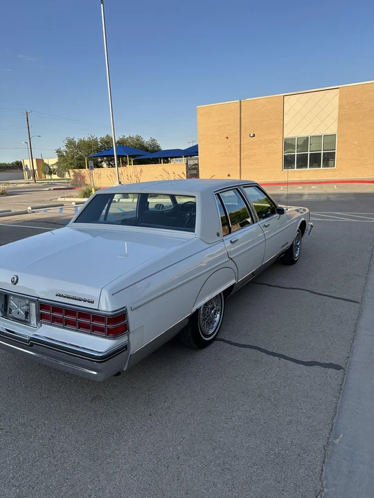 1986 Pontiac Parisienne - Image 10 of 31